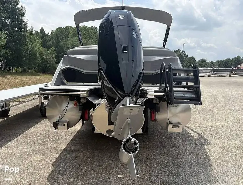 Slide: The Image of Bennington 25QFB 2024 - 16237172