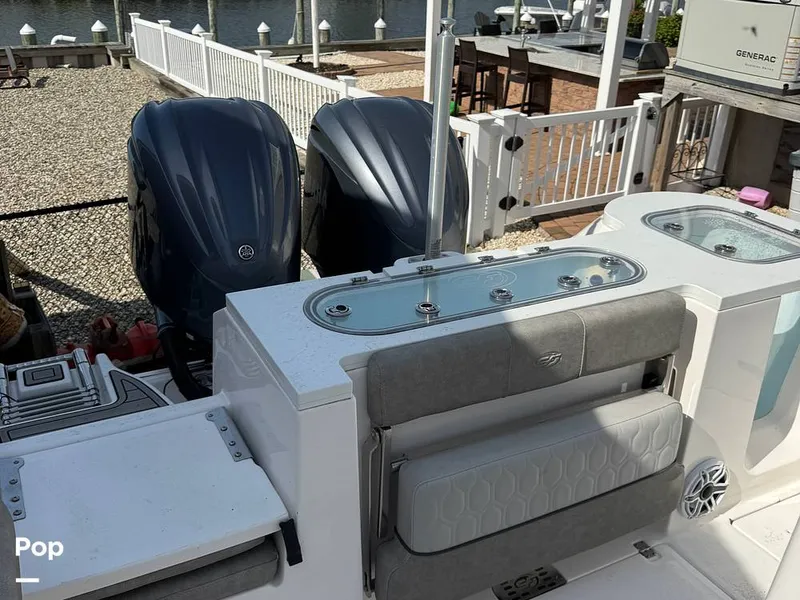 Slide: The Image of Aft Seating - 16424500