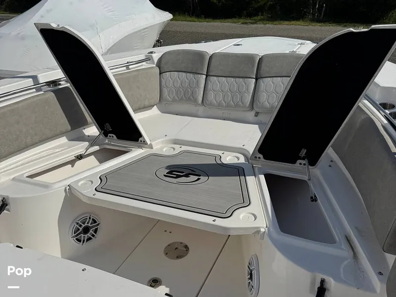 Slide: The Image of Aft Seat Folded - 16424501