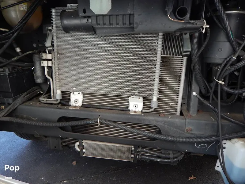 Slide: The Image of Cruisers 390 Sports Coupe 2007 - 16300375