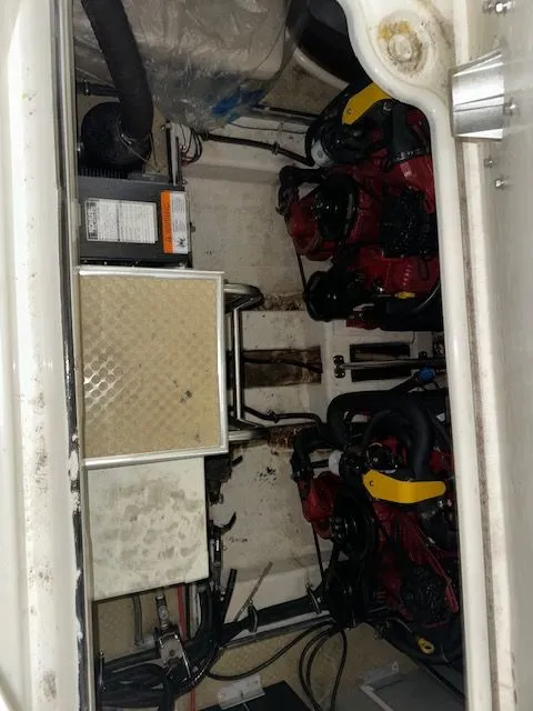 Slide: The Image of Larson 31 CABRIO 2004 - 11