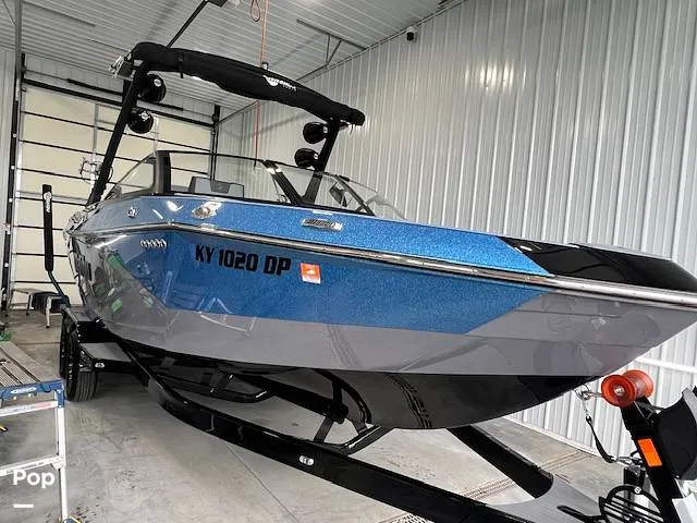 Slide: The Image of Malibu Wakesetter 23 LSV 2024 - 16237146