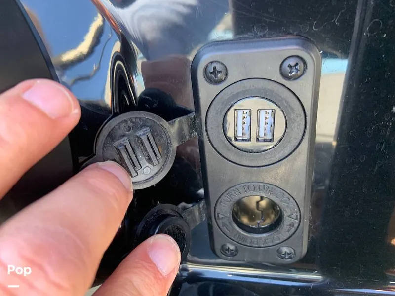 Slide: The Image of Malibu Wakesetter 23 LSV 2024 - 16280220