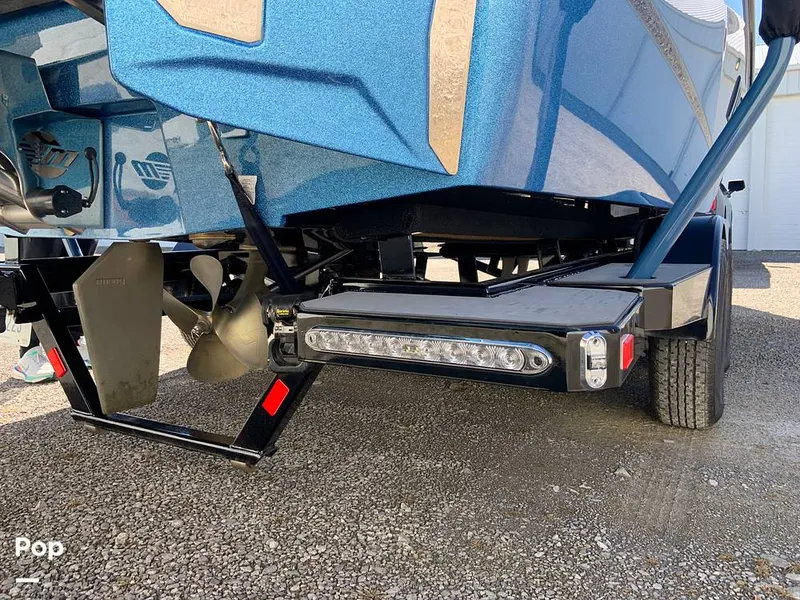 Slide: The Image of Malibu Wakesetter 23 LSV 2024 - 16280368