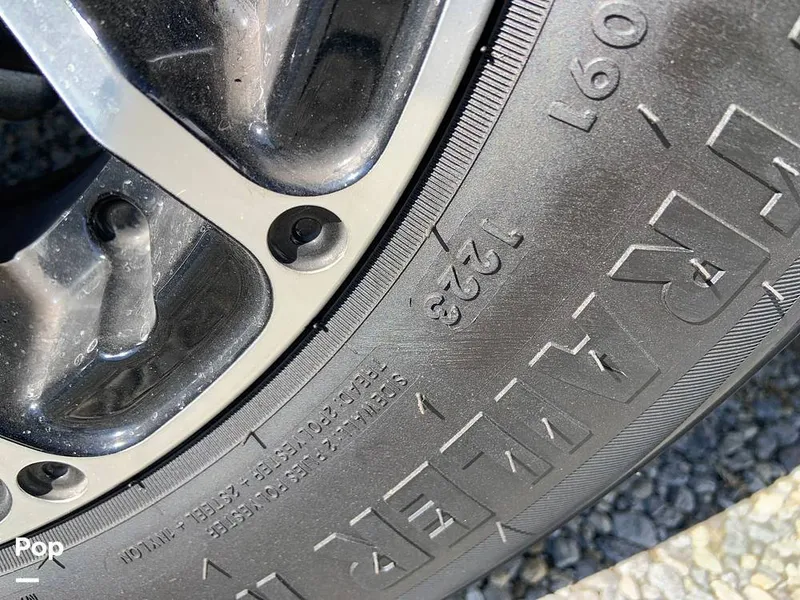 Slide: The Image of Malibu Wakesetter 23 LSV 2024 - 16280373