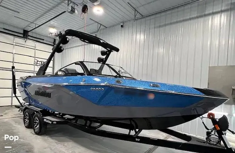 Slide: The Image of Malibu Wakesetter 23 LSV 2024 - 16276352