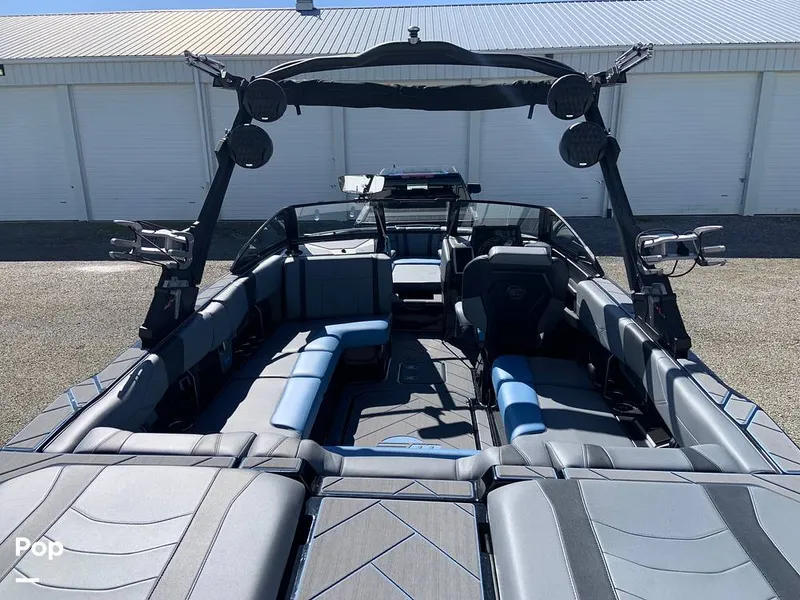 Slide: The Image of Malibu Wakesetter 23 LSV 2024 - 16280134