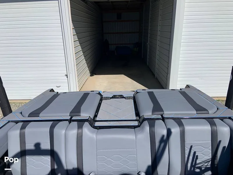 Slide: The Image of Malibu Wakesetter 23 LSV 2024 - 16280136