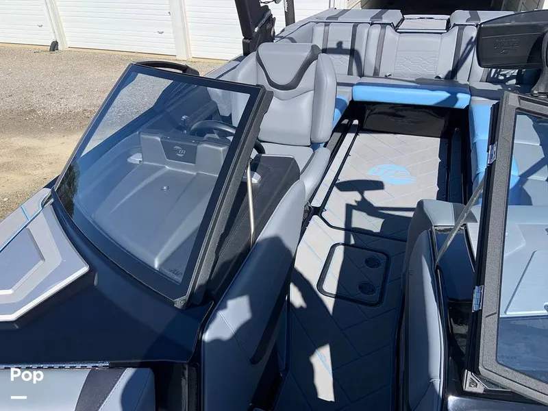 Slide: The Image of Malibu Wakesetter 23 LSV 2024 - 16280140