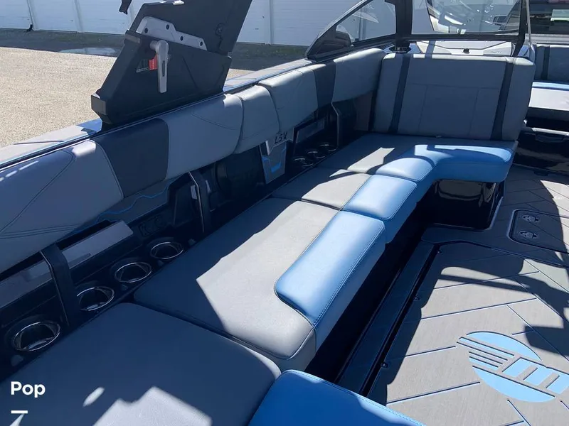 Slide: The Image of Malibu Wakesetter 23 LSV 2024 - 16280147
