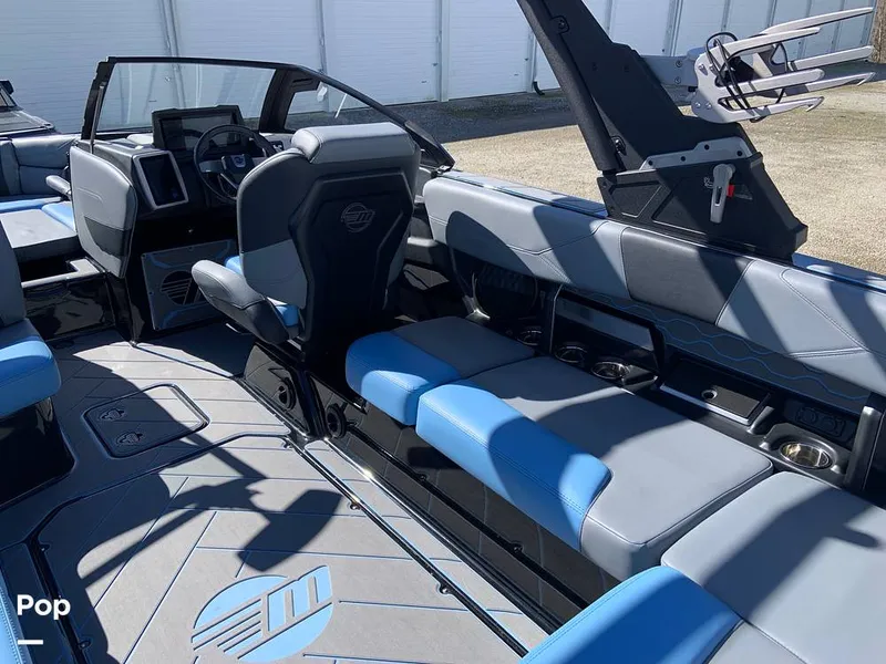 Slide: The Image of Malibu Wakesetter 23 LSV 2024 - 16280148