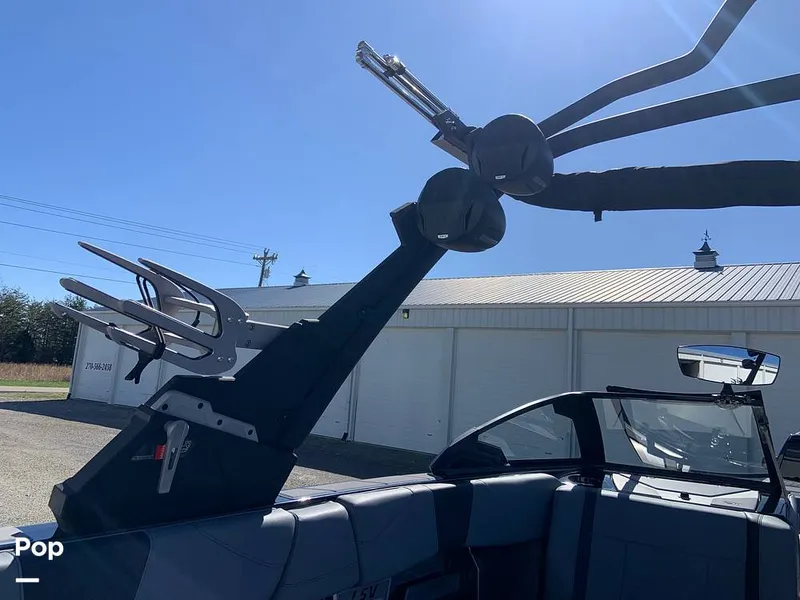 Slide: The Image of Malibu Wakesetter 23 LSV 2024 - 16280153