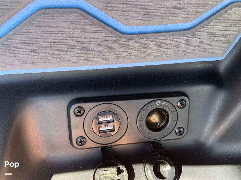 Slide: The Image of Malibu Wakesetter 23 LSV 2024 - 16280163