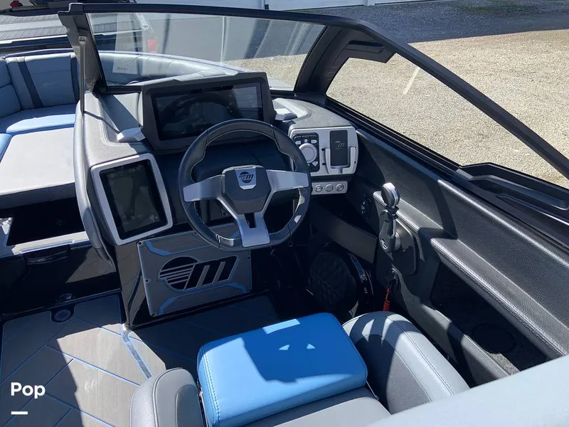 Slide: The Image of Malibu Wakesetter 23 LSV 2024 - 16280170