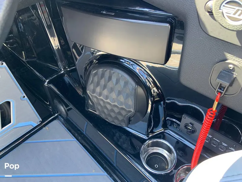 Slide: The Image of Malibu Wakesetter 23 LSV 2024 - 16280172