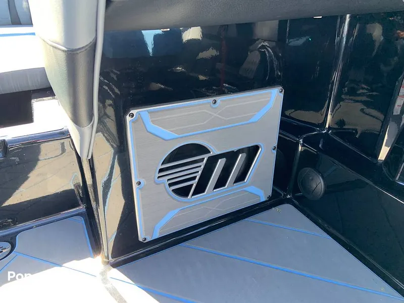 Slide: The Image of Malibu Wakesetter 23 LSV 2024 - 16280174