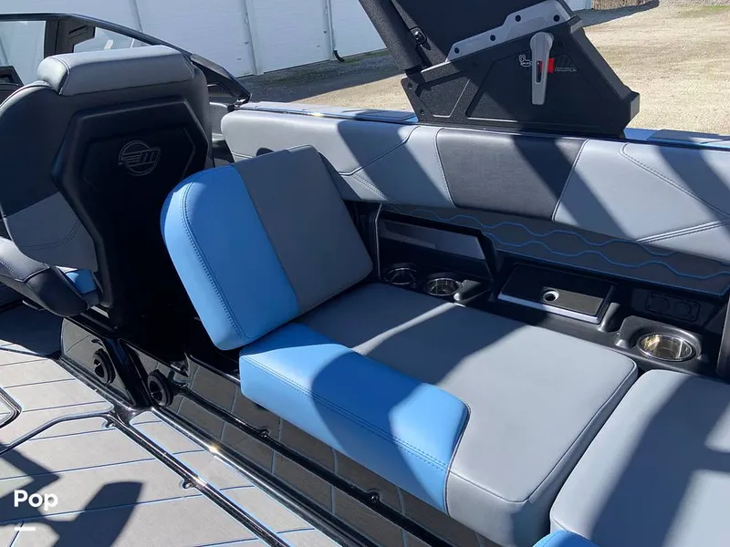 Slide: The Image of Malibu Wakesetter 23 LSV 2024 - 16280184