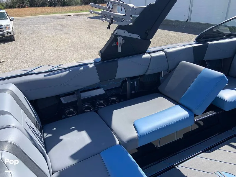 Slide: The Image of Malibu Wakesetter 23 LSV 2024 - 16280185