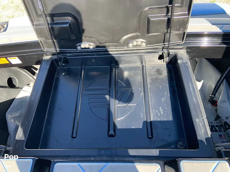 Slide: The Image of Malibu Wakesetter 23 LSV 2024 - 16280197