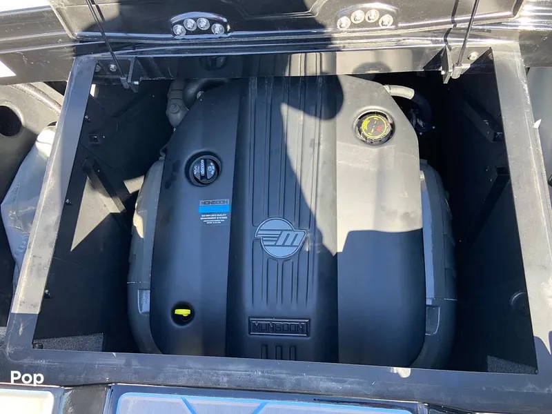 Slide: The Image of Malibu Wakesetter 23 LSV 2024 - 16280199