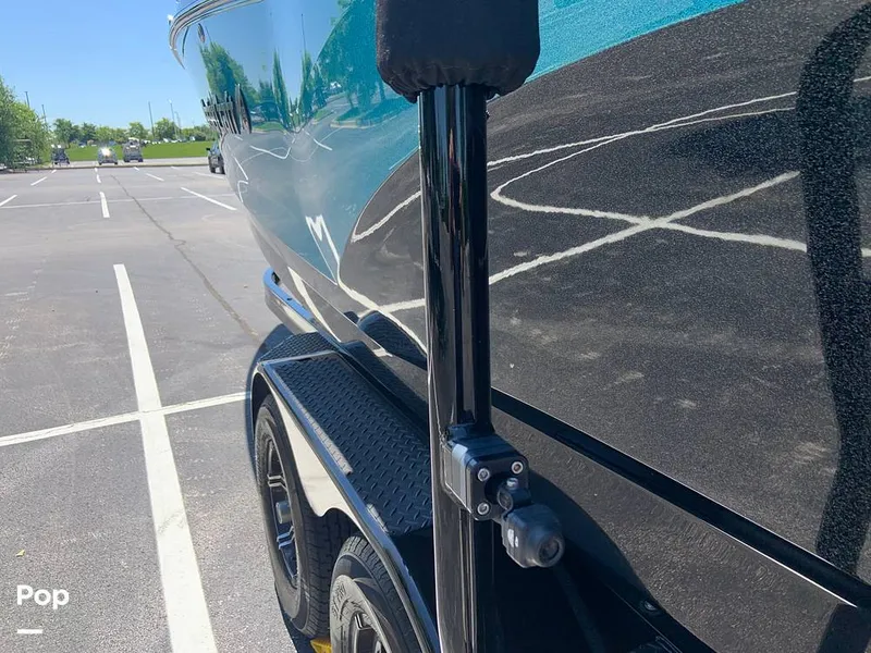 Slide: The Image of Mastercraft X22 2022 - 16574635