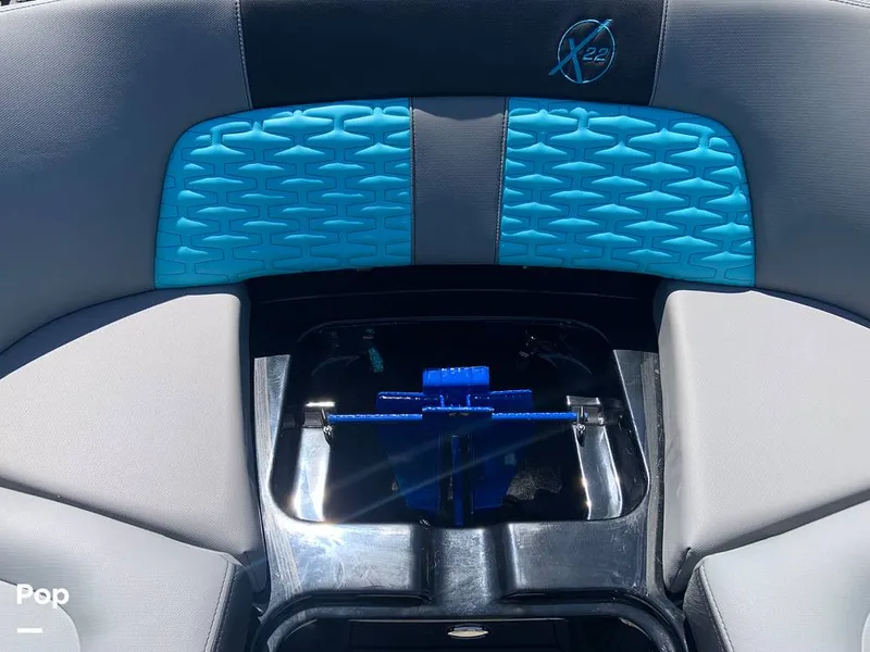 Slide: The Image of Mastercraft X22 2022 - 16574571