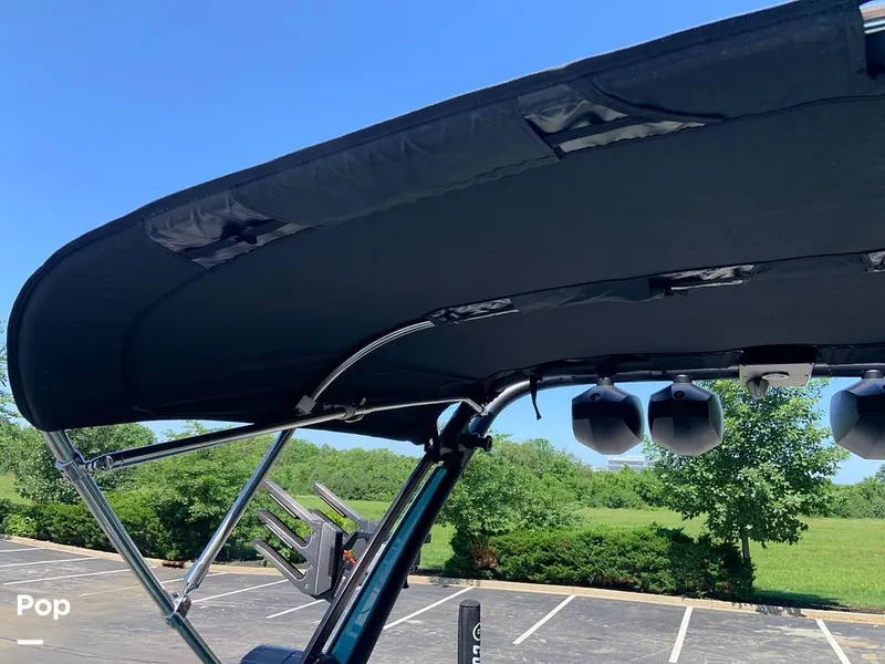 Slide: The Image of Mastercraft X22 2022 - 16572864