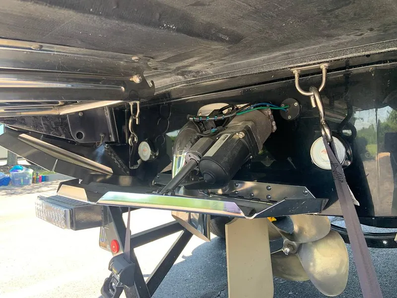 Slide: The Image of Mastercraft X22 2022 - 16572889