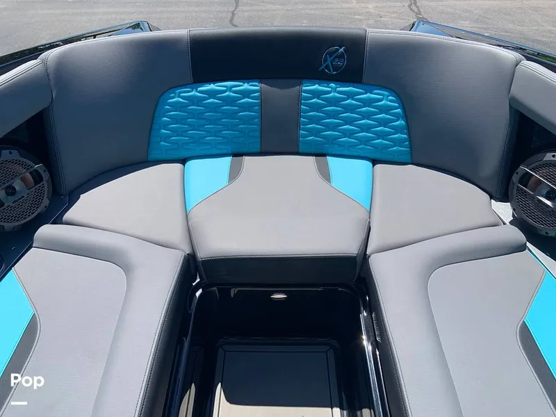 Slide: The Image of Mastercraft X22 2022 - 16574564