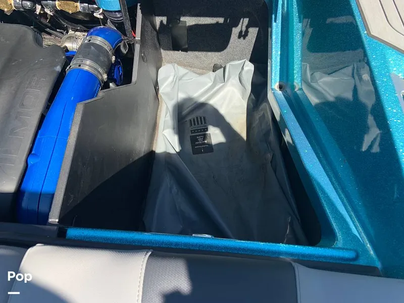 Slide: The Image of Mastercraft X22 2022 - 16574597