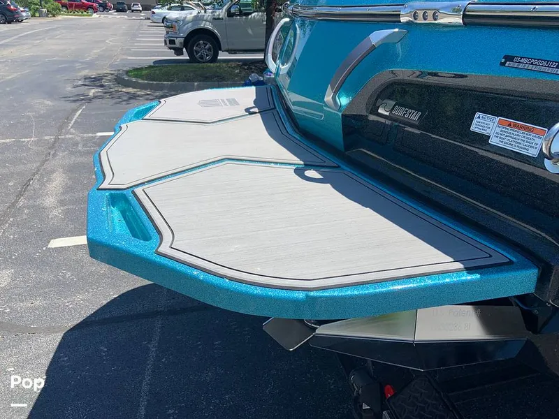 Slide: The Image of Mastercraft X22 2022 - 16574617