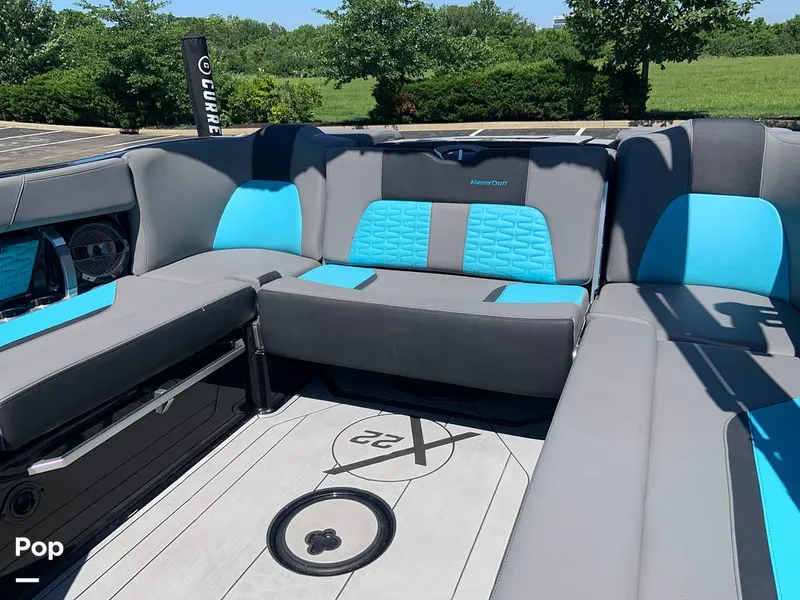 Slide: The Image of Mastercraft X22 2022 - 16572908