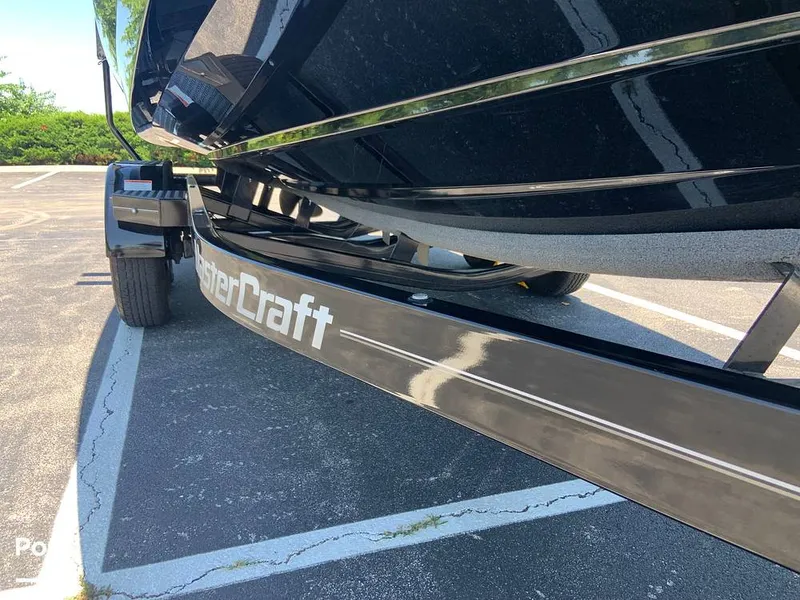 Slide: The Image of Mastercraft X22 2022 - 16574643