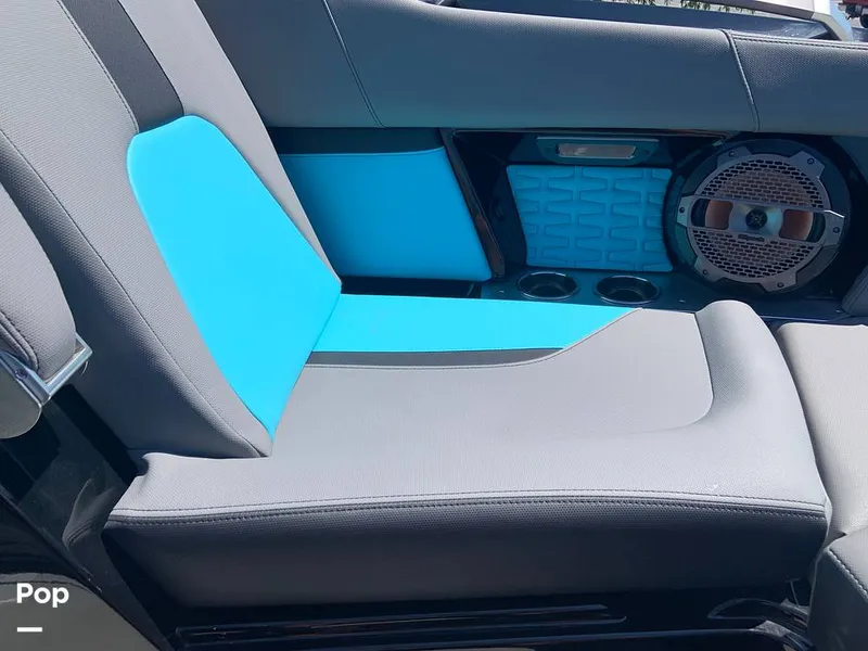 Slide: The Image of Mastercraft X22 2022 - 16574570