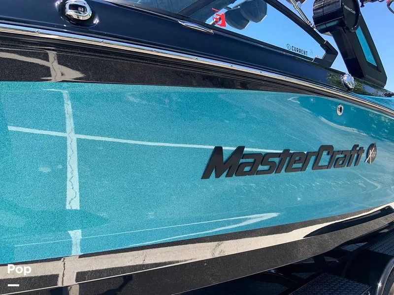 Slide: The Image of Mastercraft X22 2022 - 16574621