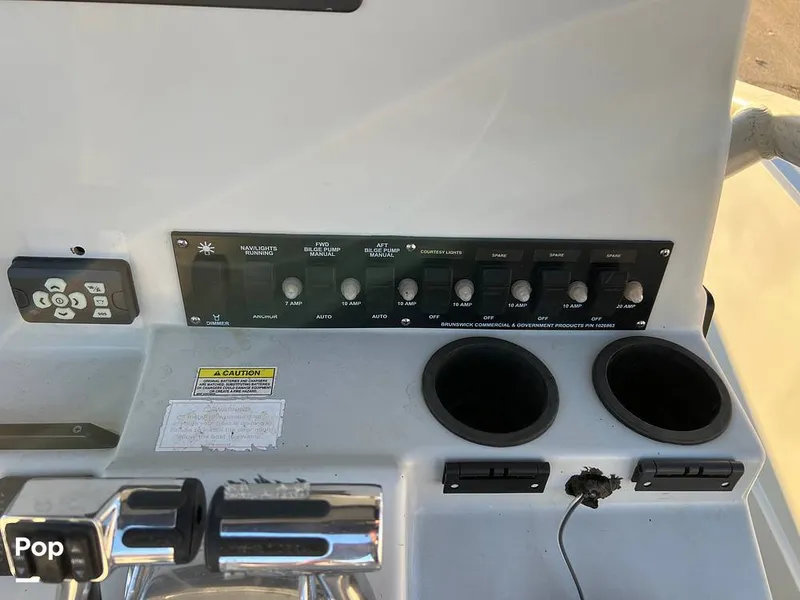 Slide: The Image of Boston Whaler 240 Justice/Outrage 2011 - 16241738