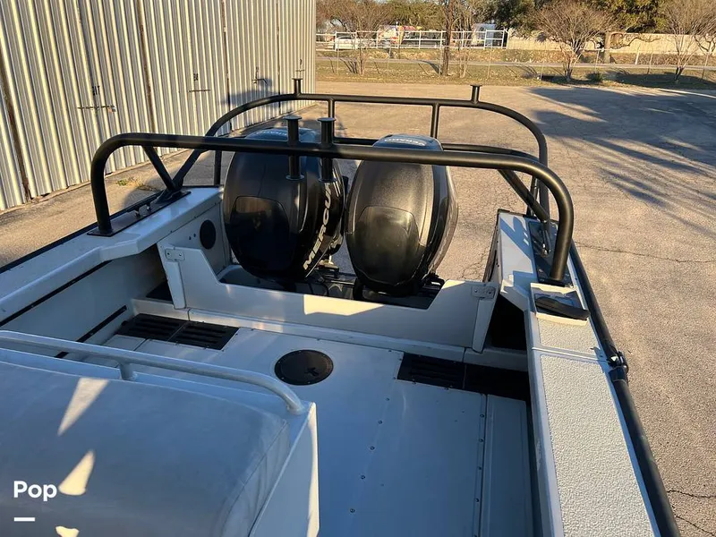 Slide: The Image of Boston Whaler 240 Justice/Outrage 2011 - 16241770