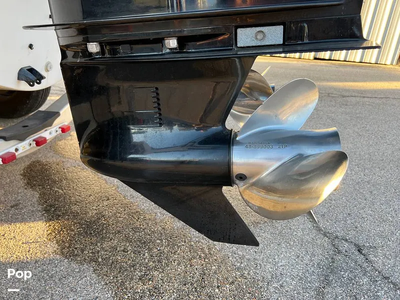 Slide: The Image of Boston Whaler 240 Justice/Outrage 2011 - 16241788