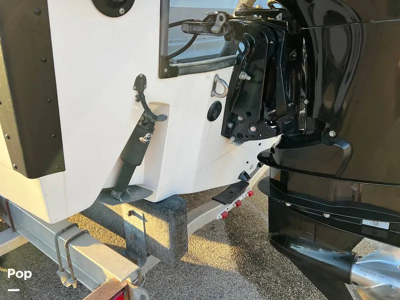 Slide: The Image of Boston Whaler 240 Justice/Outrage 2011 - 16241789