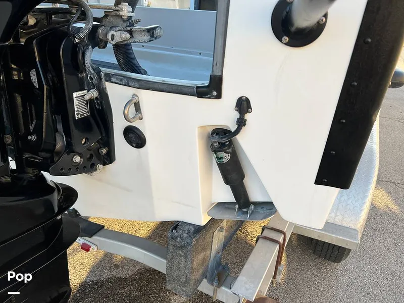 Slide: The Image of Boston Whaler 240 Justice/Outrage 2011 - 16241797