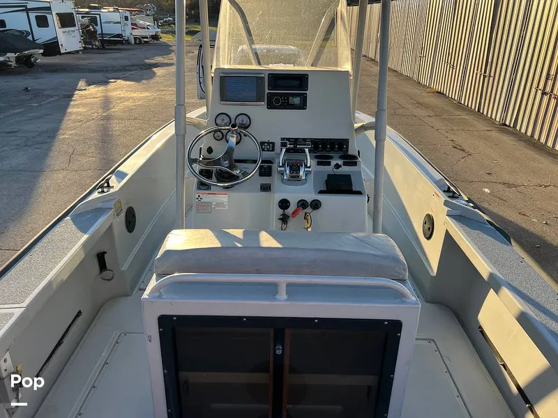 Slide: The Image of Boston Whaler 240 Justice/Outrage 2011 - 16241731