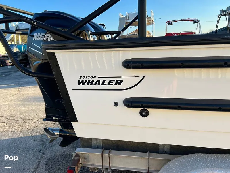 Slide: The Image of Boston Whaler 240 Justice/Outrage 2011 - 16241806