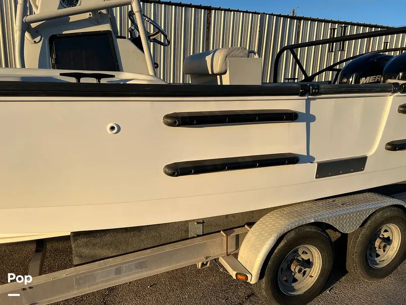 Slide: The Image of Boston Whaler 240 Justice/Outrage 2011 - 16241812