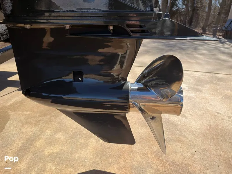 Slide: The Image of Hurricane SS 201 2019 - 16237543