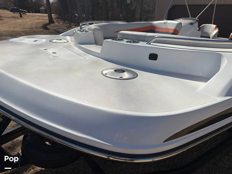 Slide: The Image of Hurricane SS 201 2019 - 16237564