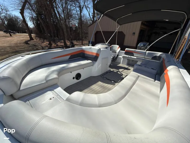 Slide: The Image of Hurricane SS 201 2019 - 16237565