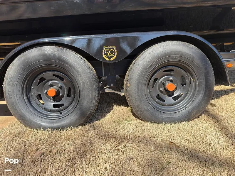 Slide: The Image of Hurricane SS 201 2019 - 16237571