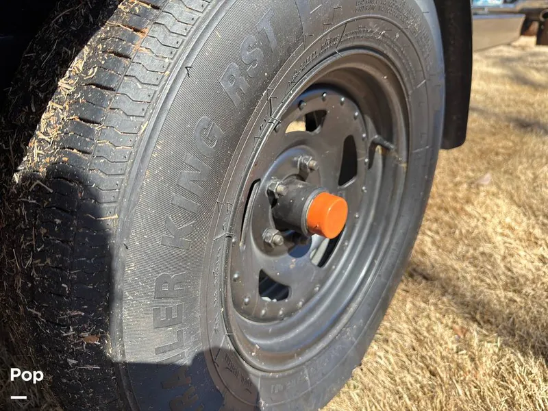 Slide: The Image of Hurricane SS 201 2019 - 16237572