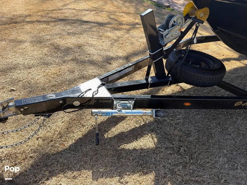 Slide: The Image of Hurricane SS 201 2019 - 16237588