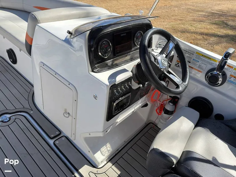 Slide: The Image of Hurricane SS 201 2019 - 16237447